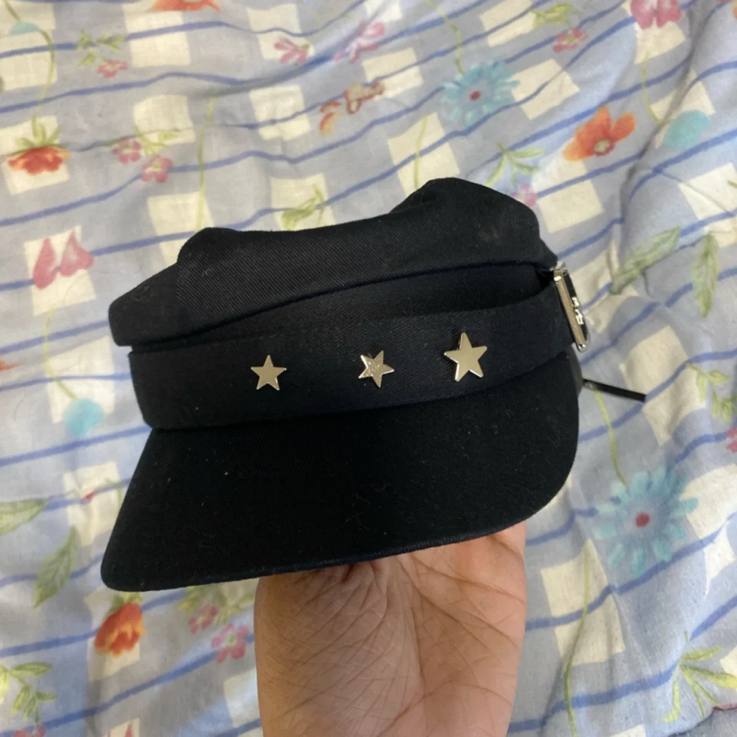 Black Newsboy Cap with Star Details thumbnail