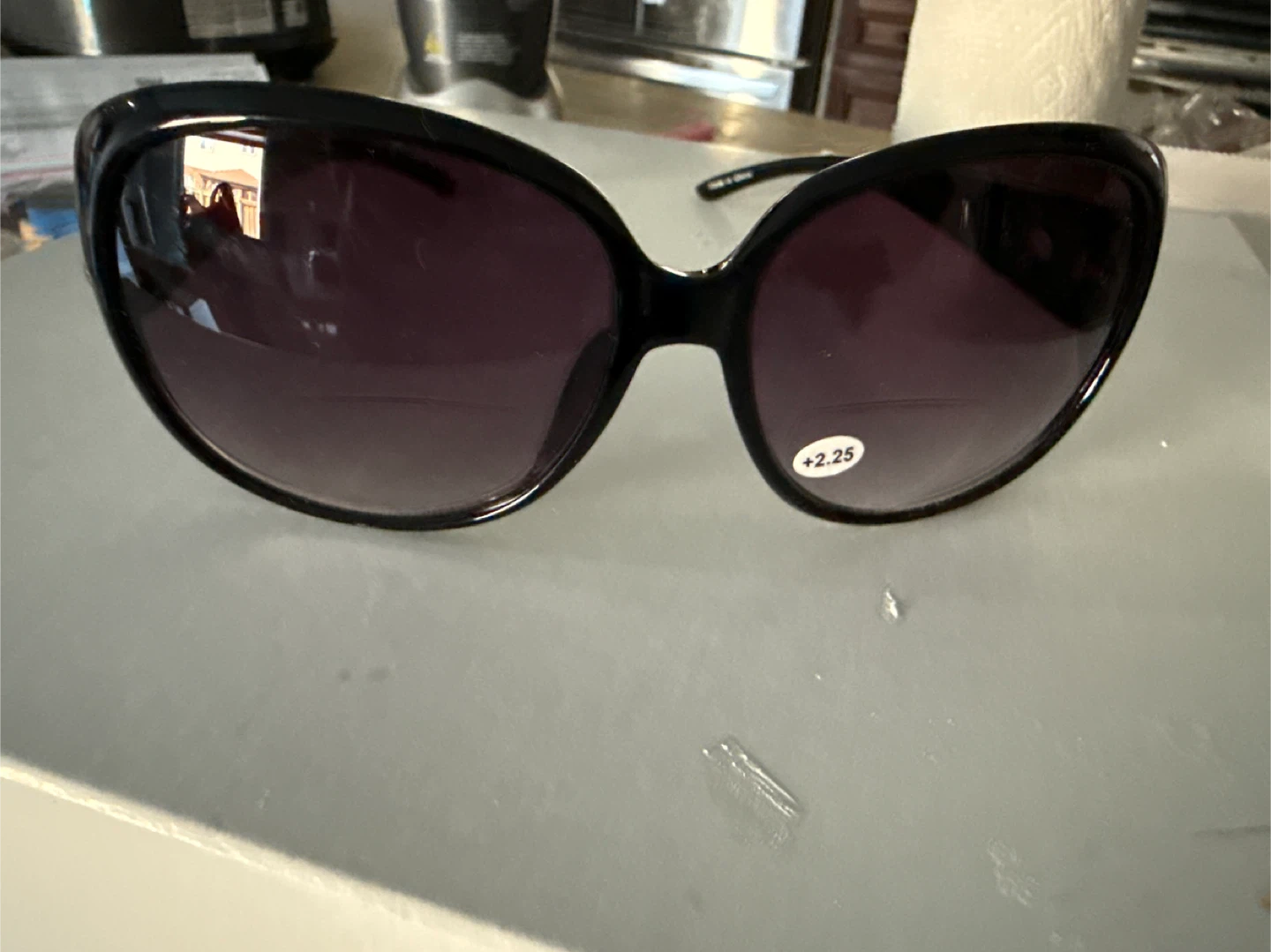 Guess Designer Sunglasses - photo 3