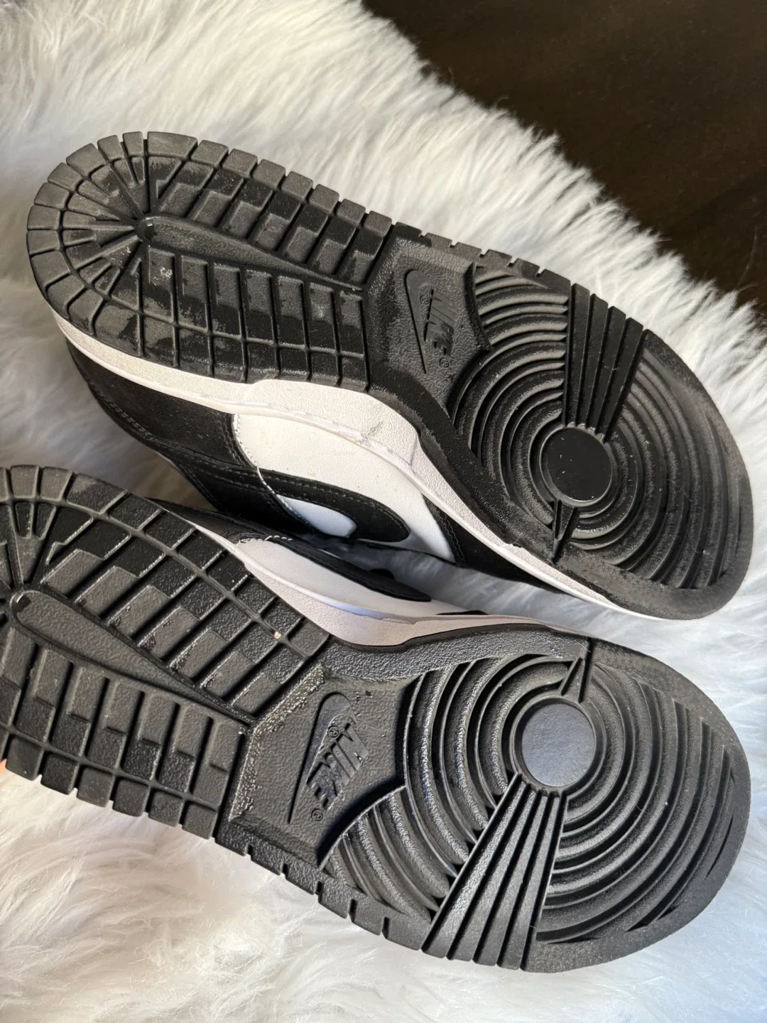 Nike Dunk Low Panda - Size 7.5 image indicator(2)