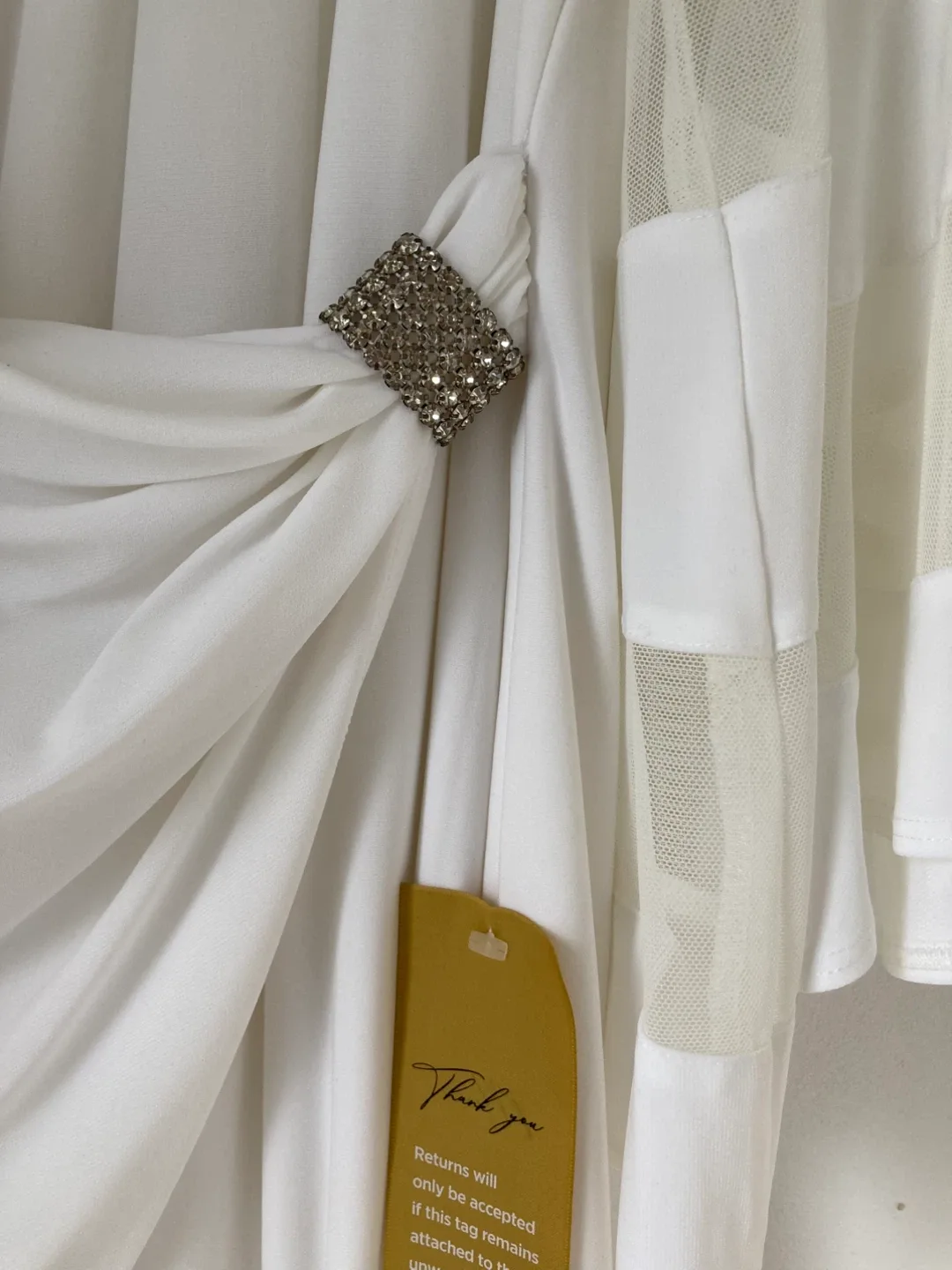 Brand New Laura Plus White Sleeved Dress - size 16 image indicator(3)