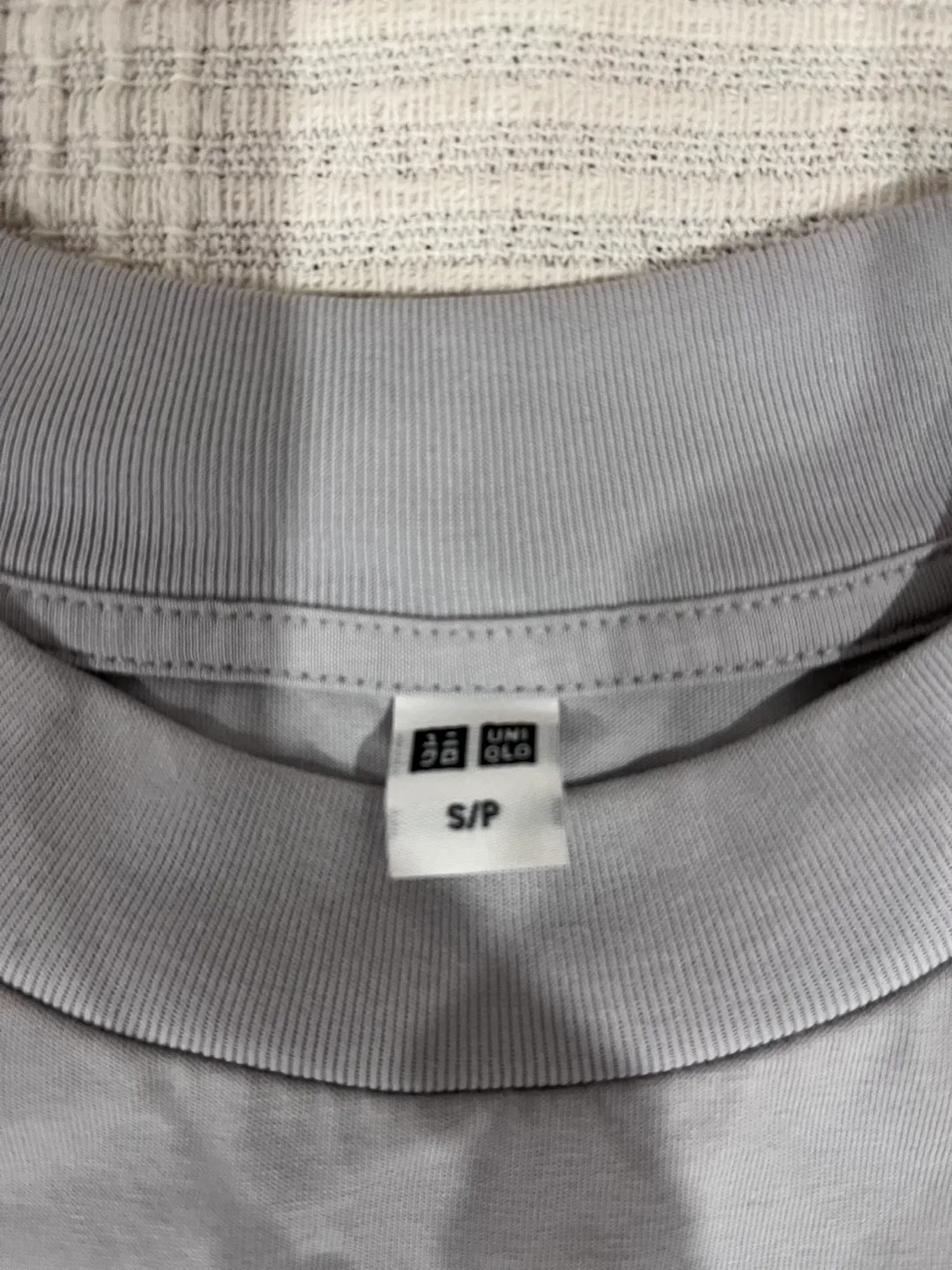 Uniqlo AIRism T-Shirt image indicator(3)