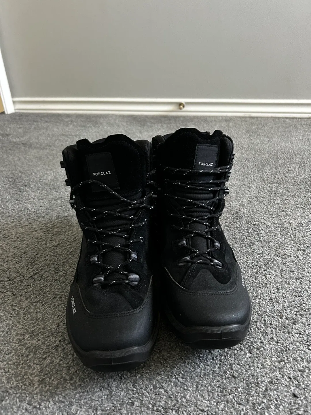 Forclaz Black Hiking Boots - EU 44/ US 10 image indicator(2)