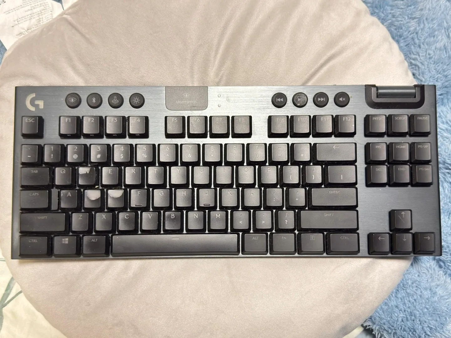 Logitech G915 TKL LIGHTSPEED Wireless Mechanical Keyboard image indicator(2)