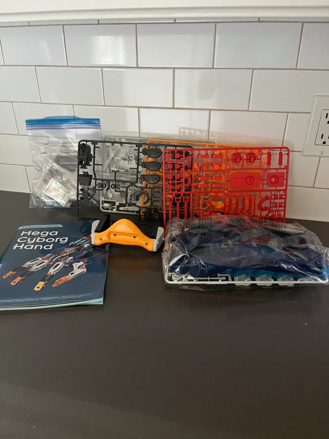 Mega Cyborg Hand STEM Kit image indicator(3)