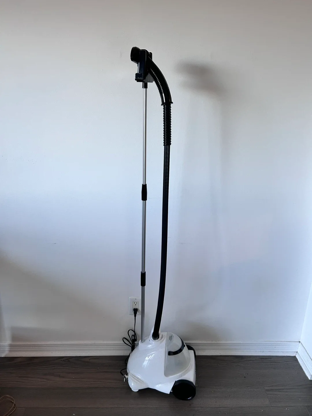 Standing Garment Steamer- Conair Brand