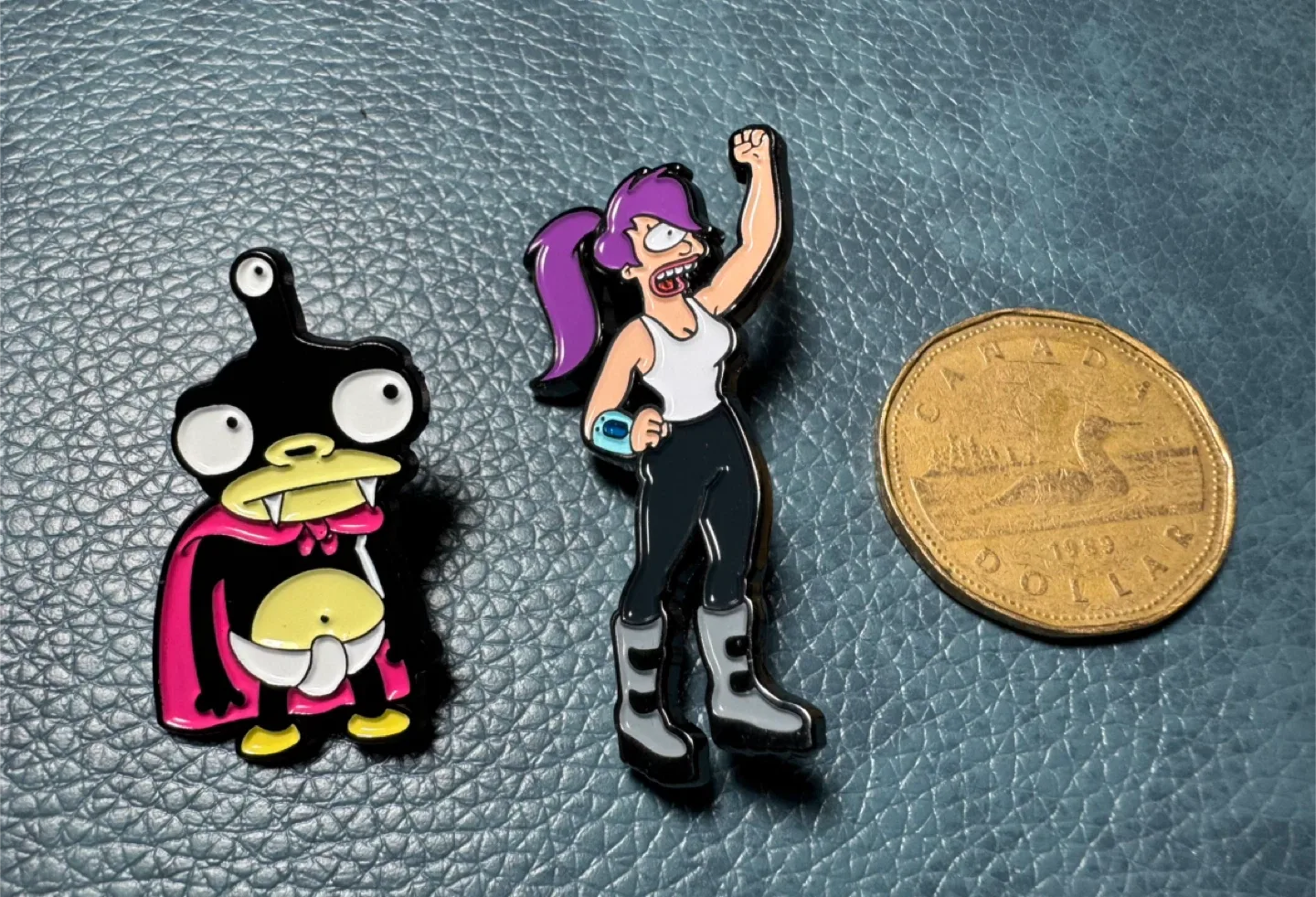 Futurama Enamel Pins - Leela & Nibbler image indicator(2)