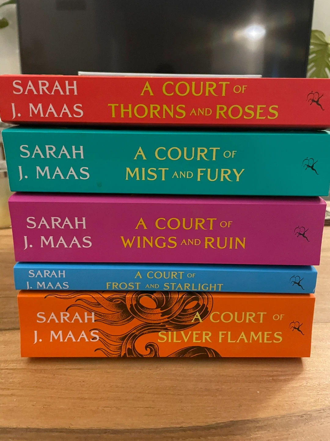 A Court of Thorns and Roses -  Sarah J. Maas - Paperback Set