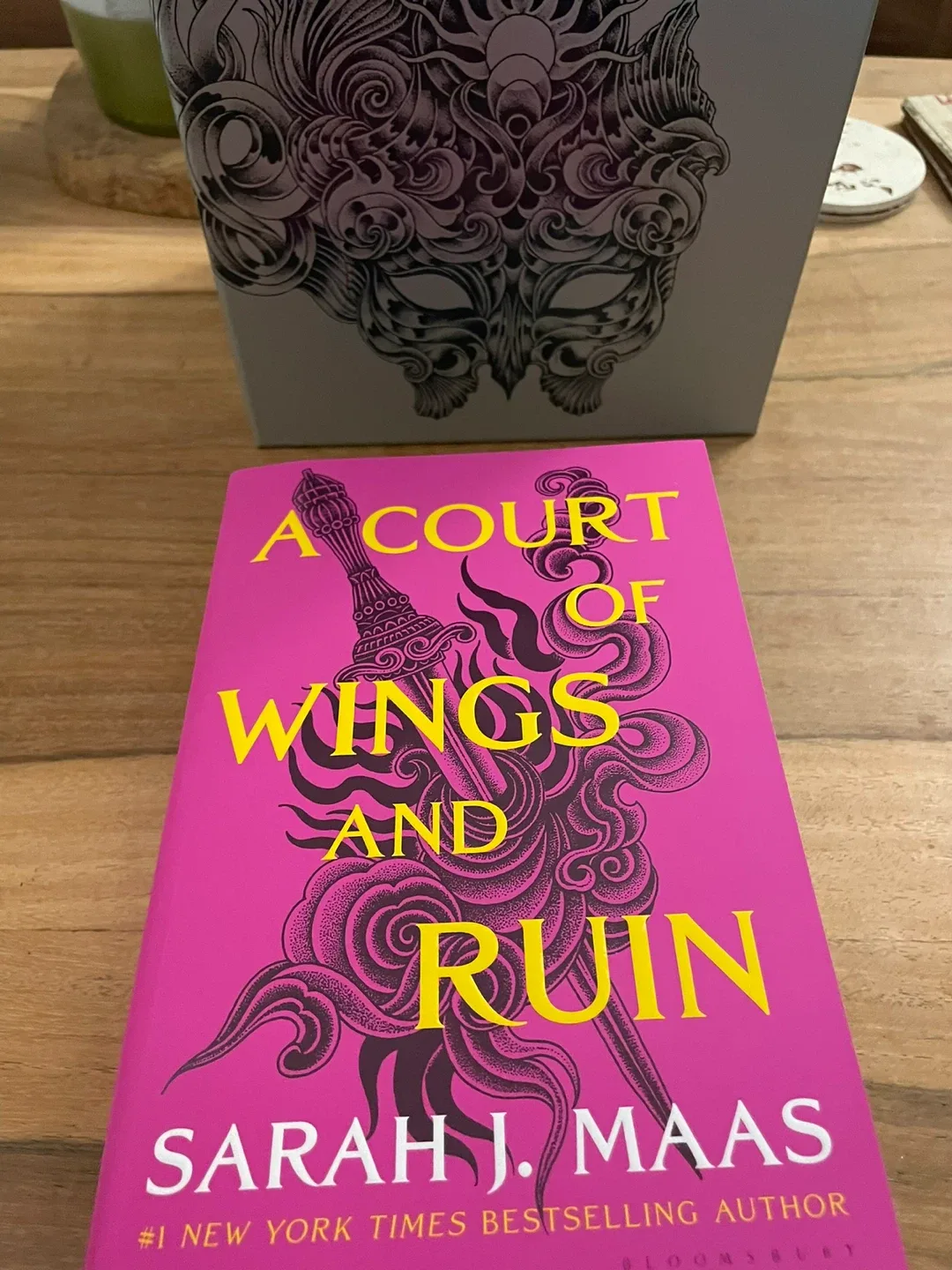 A Court of Thorns and Roses -  Sarah J. Maas - Paperback Set image indicator(5)