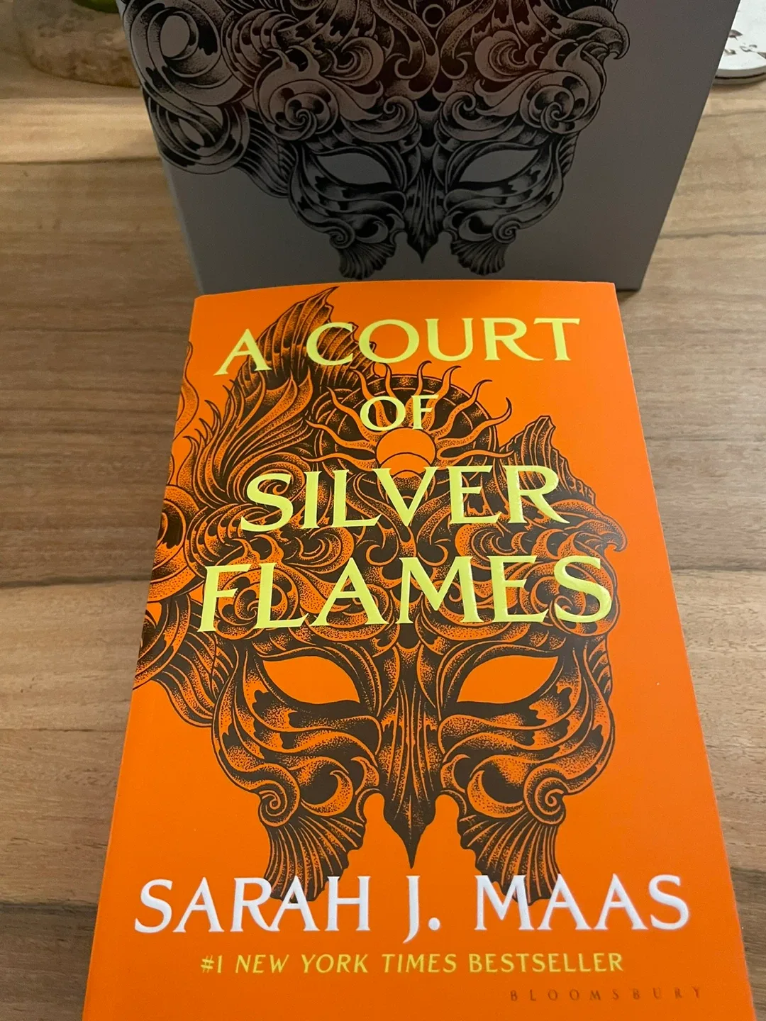 A Court of Thorns and Roses -  Sarah J. Maas - Paperback Set image indicator(7)