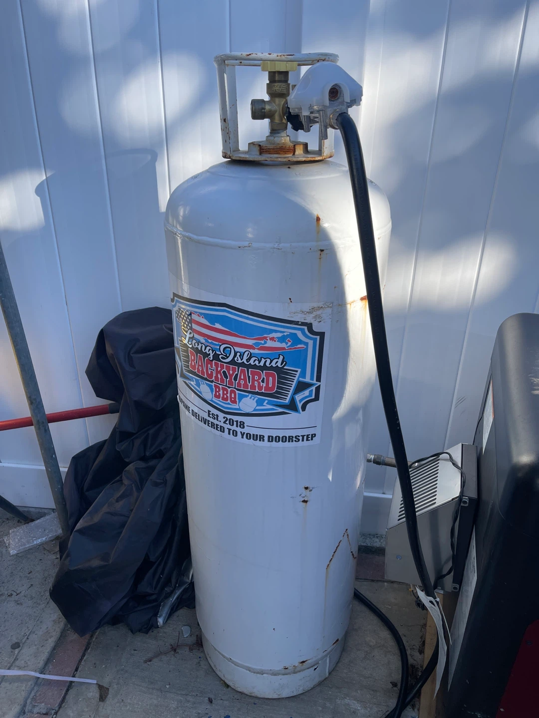 Long Island Backyard BBQ Propane Tank - photo 2