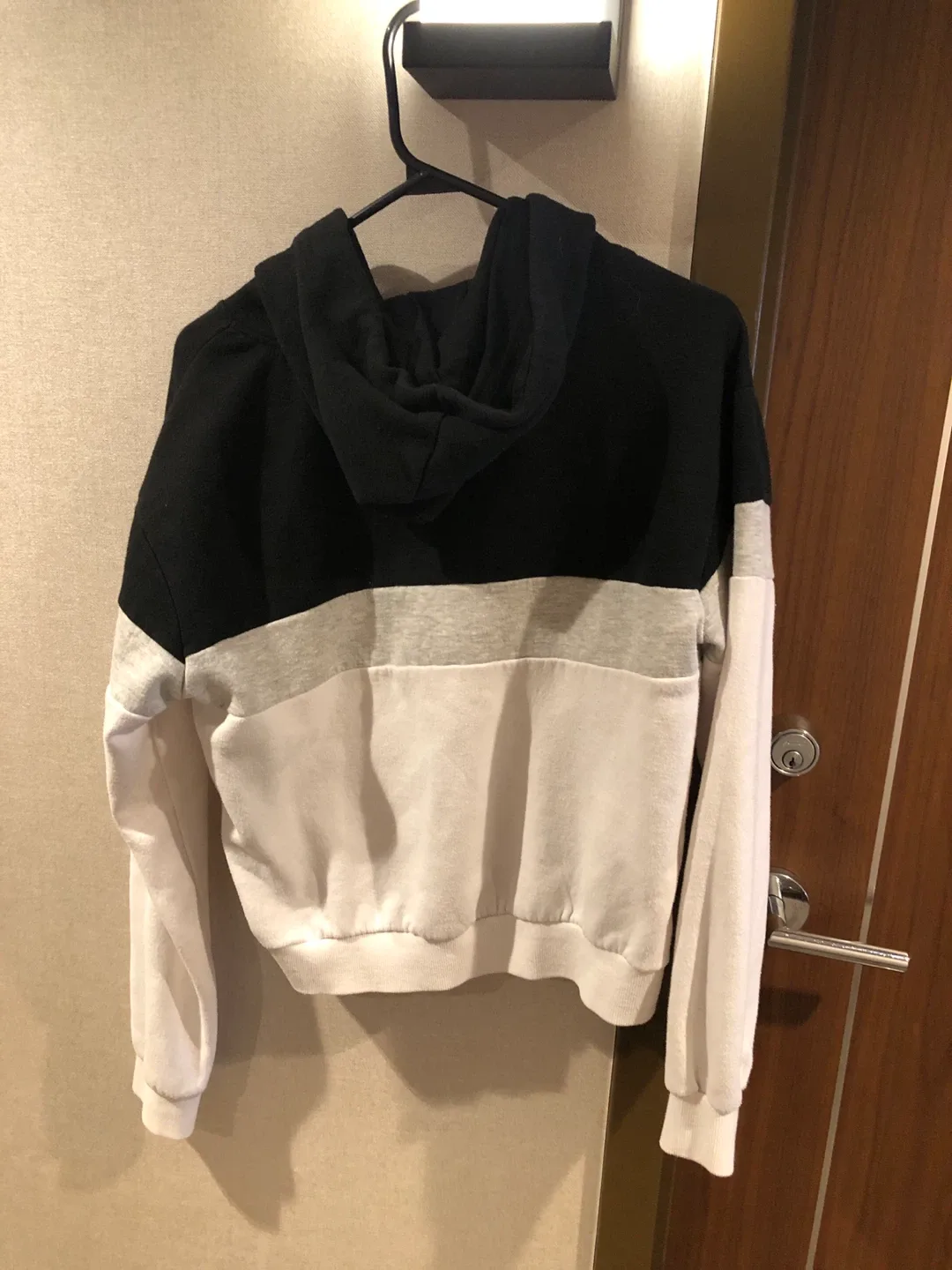 JO&CO Colour Block Hoodie size M image indicator(3)