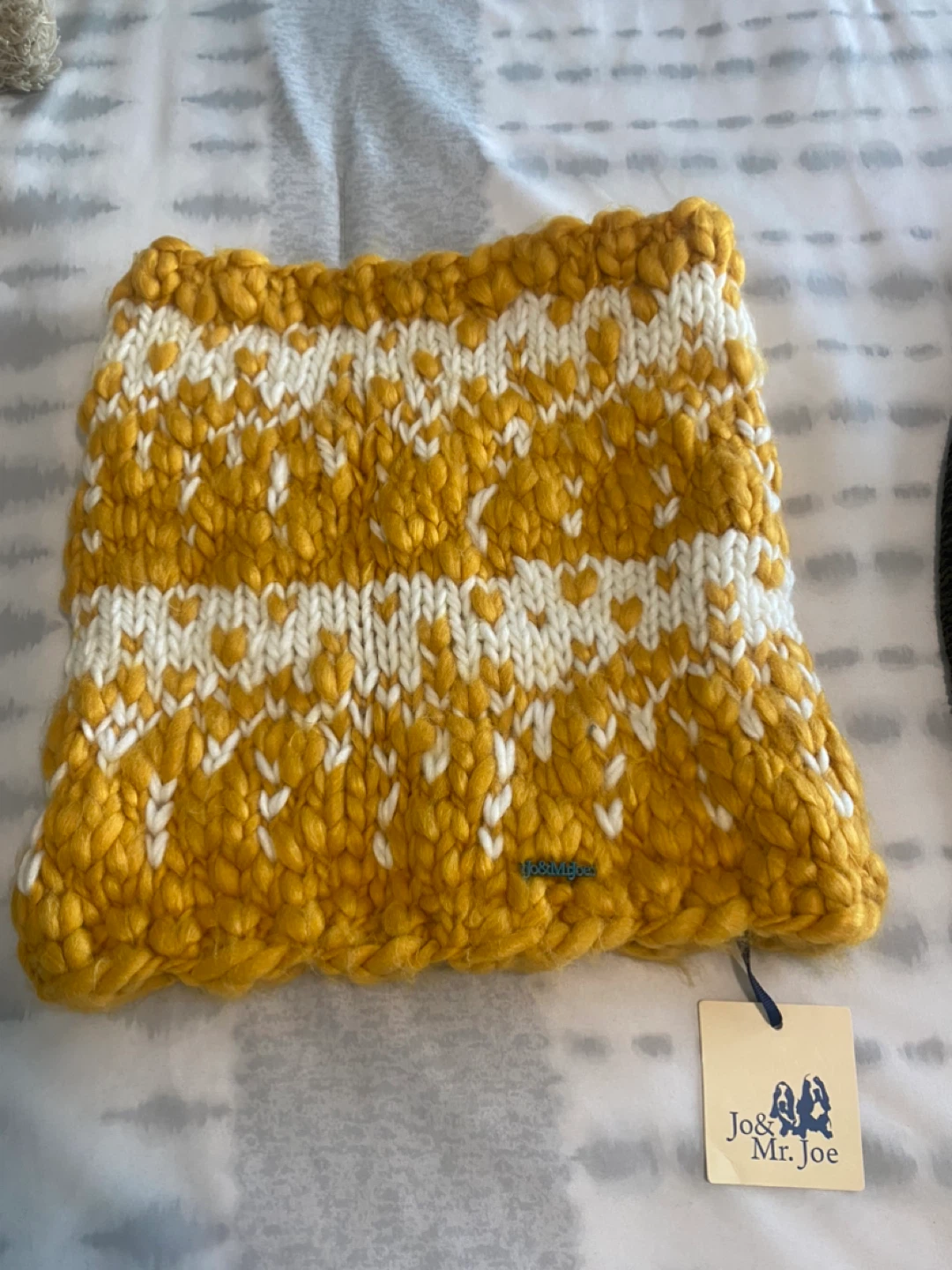 Jo & Mr. Joe Neck Warmer Yellow & White