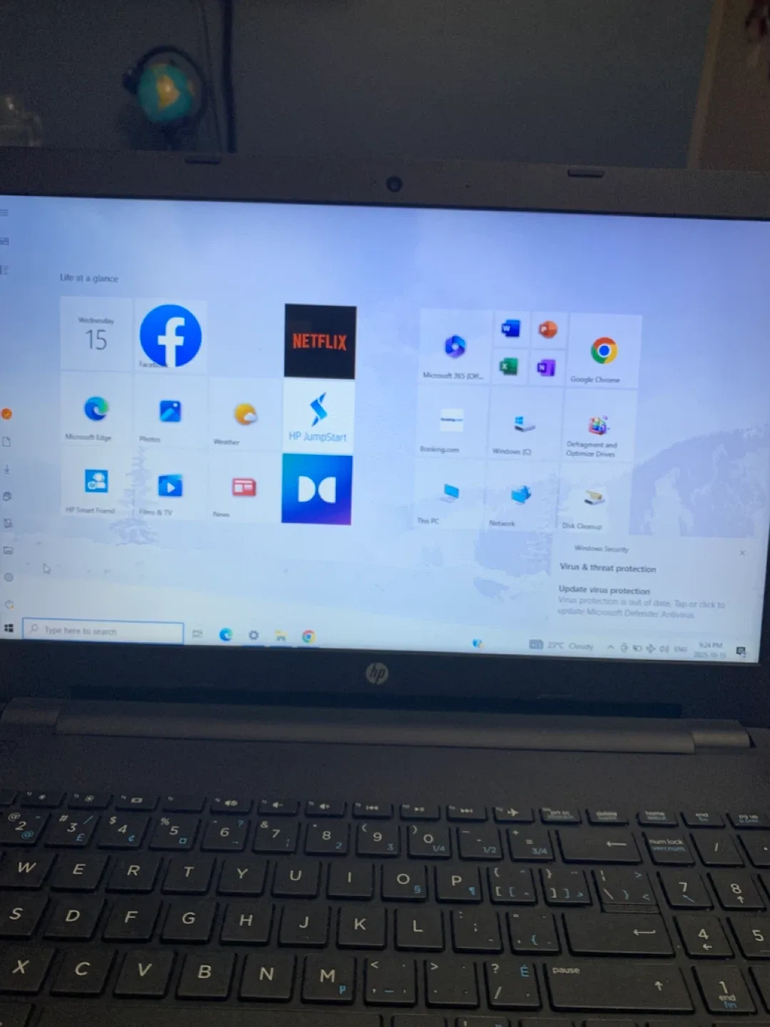 HP Notebook Laptop - with charger image indicator(7)