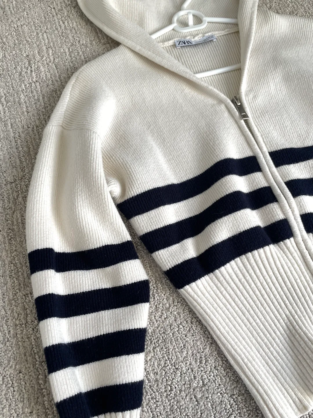 Zara Striped Knit Zip-Up Hoodie - Size S image indicator(5)