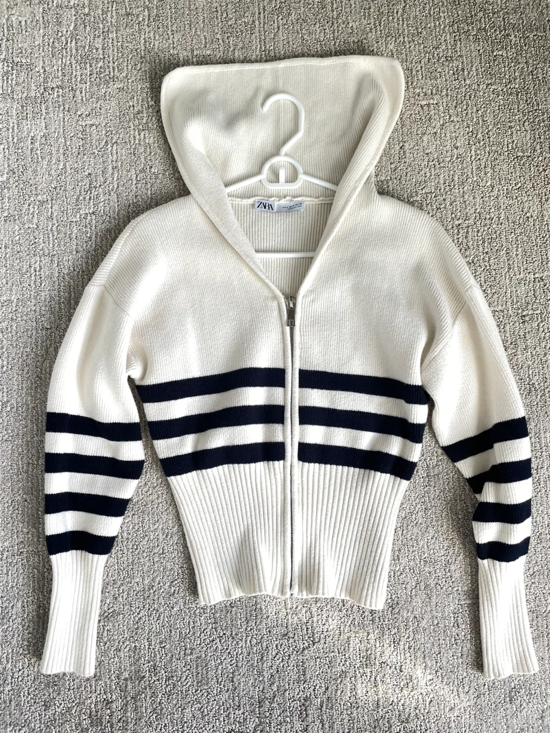 Zara Striped Knit Zip-Up Hoodie - Size S image indicator(3)