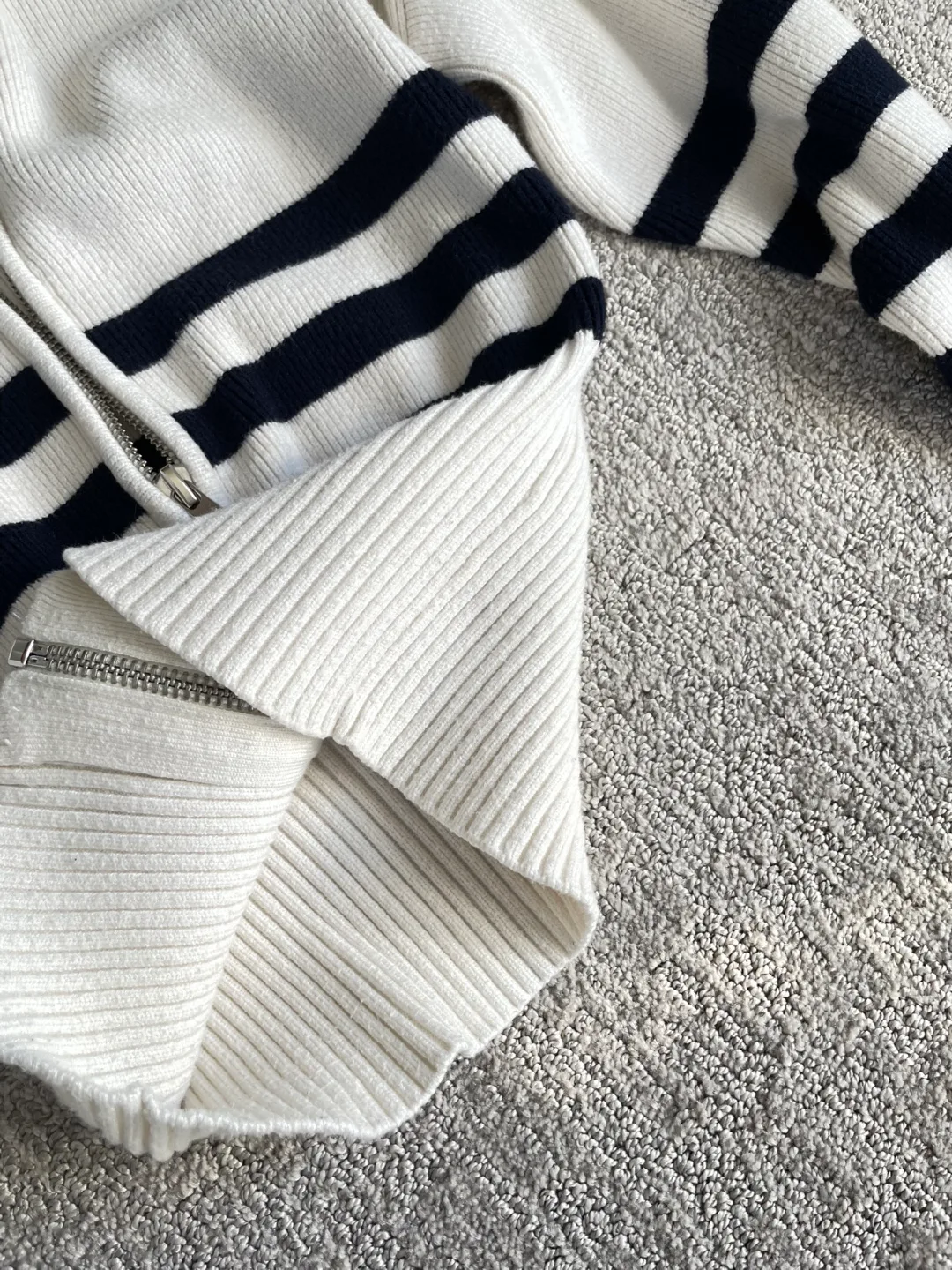 Zara Striped Knit Zip-Up Hoodie - Size S image indicator(8)