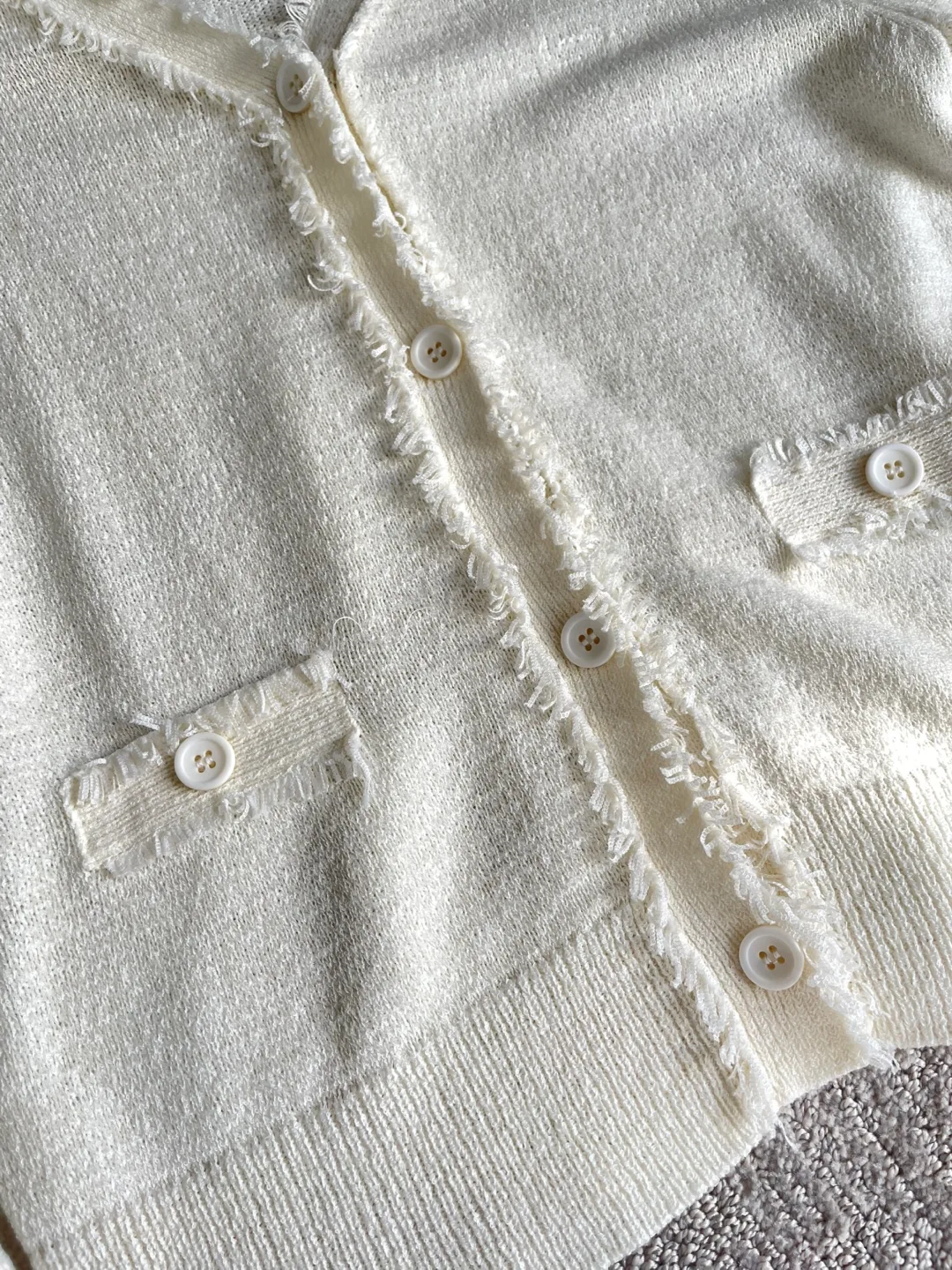 IEFIEL White Cardigan Size S/M image indicator(4)