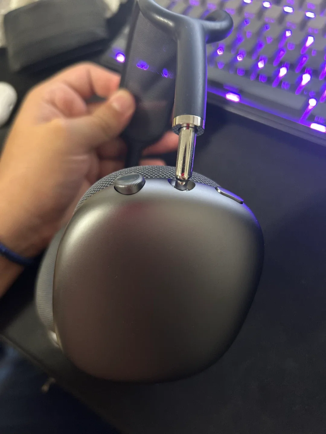 Apple AirPods Max - Space Grey image indicator(2)