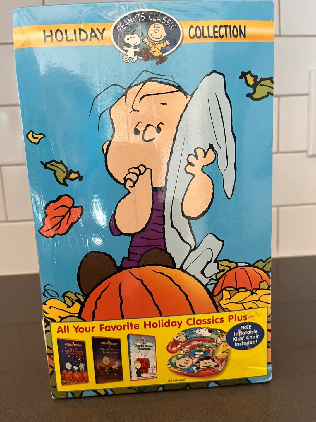 Vintage Sealed Peanuts Classic Holiday Collection VHS - New image indicator(3)