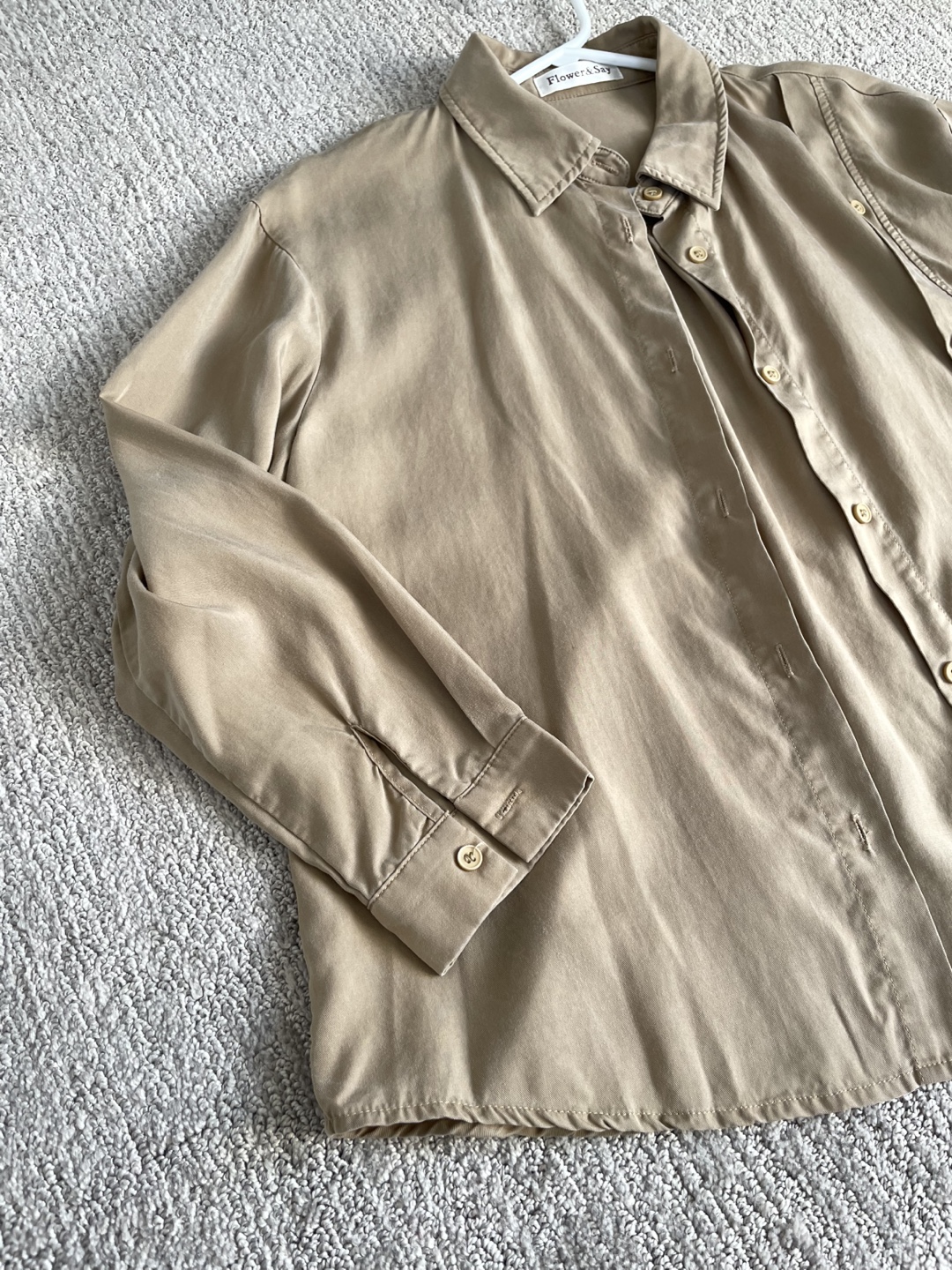 Flower & Say Beige Button-Down Shirt - photo 3