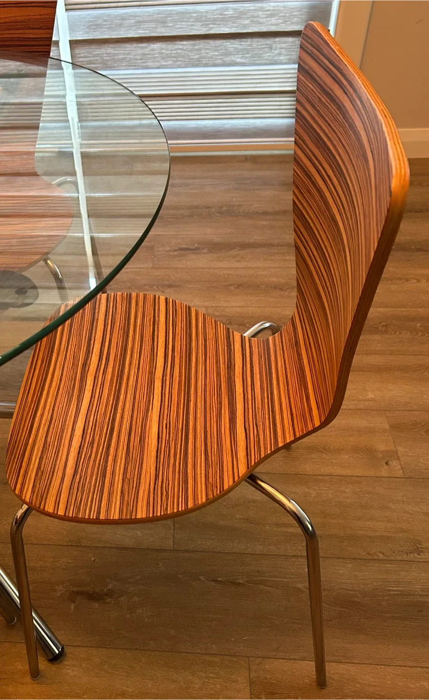 Modern Wood Grain Dining Chairs image indicator(2)