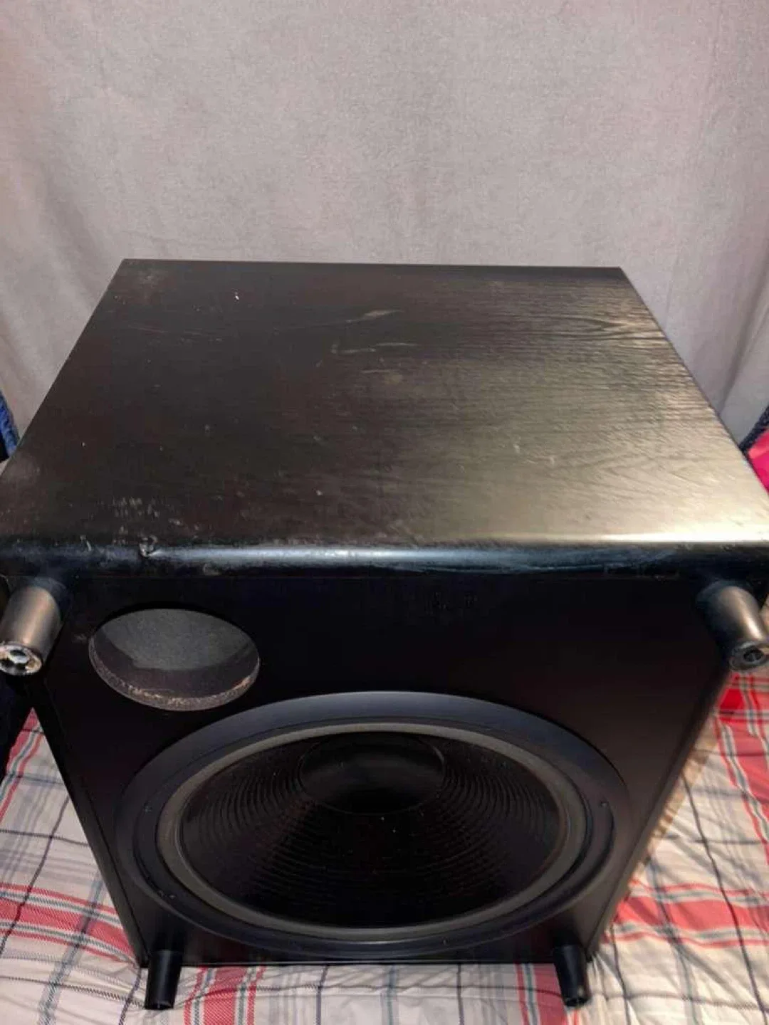 Velodyne Subwoofer image indicator(4)