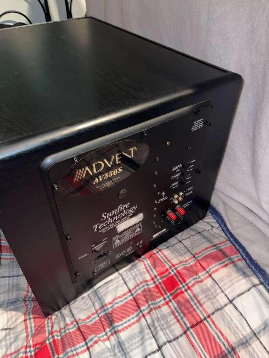 Velodyne Subwoofer image indicator(8)