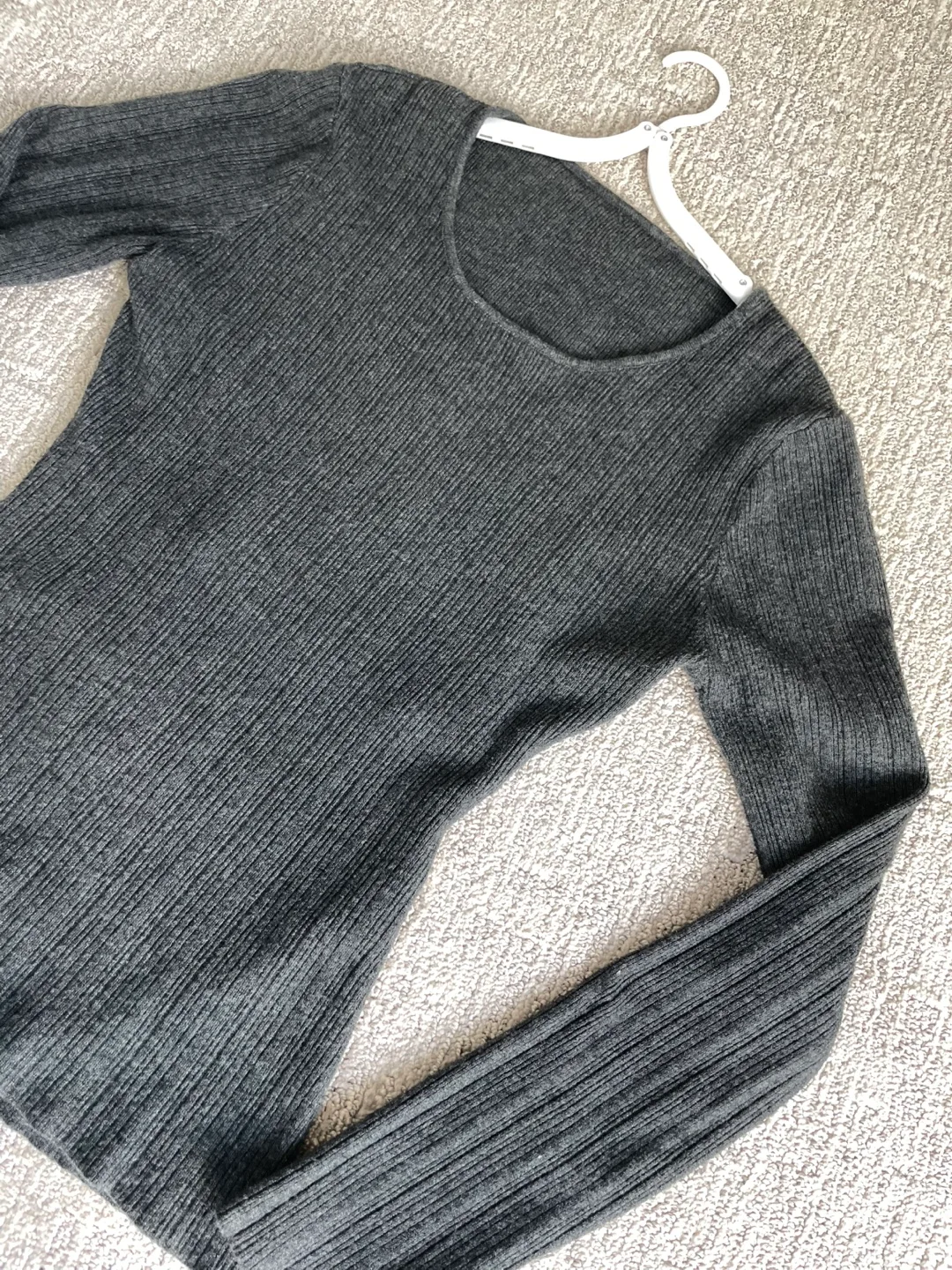 Grey Ribbed Knit Top image indicator(3)