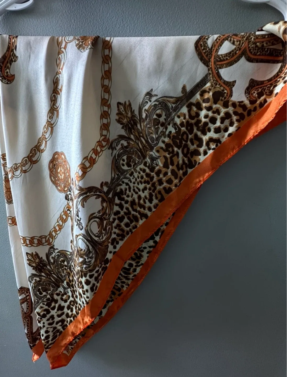 Patterned Scarf image indicator(2)