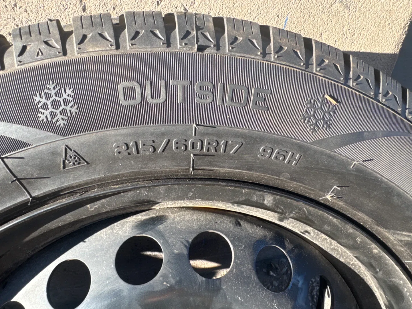 Set of 4 Mirage MR-W562 Winter Tires 215/60R17 image indicator(6)