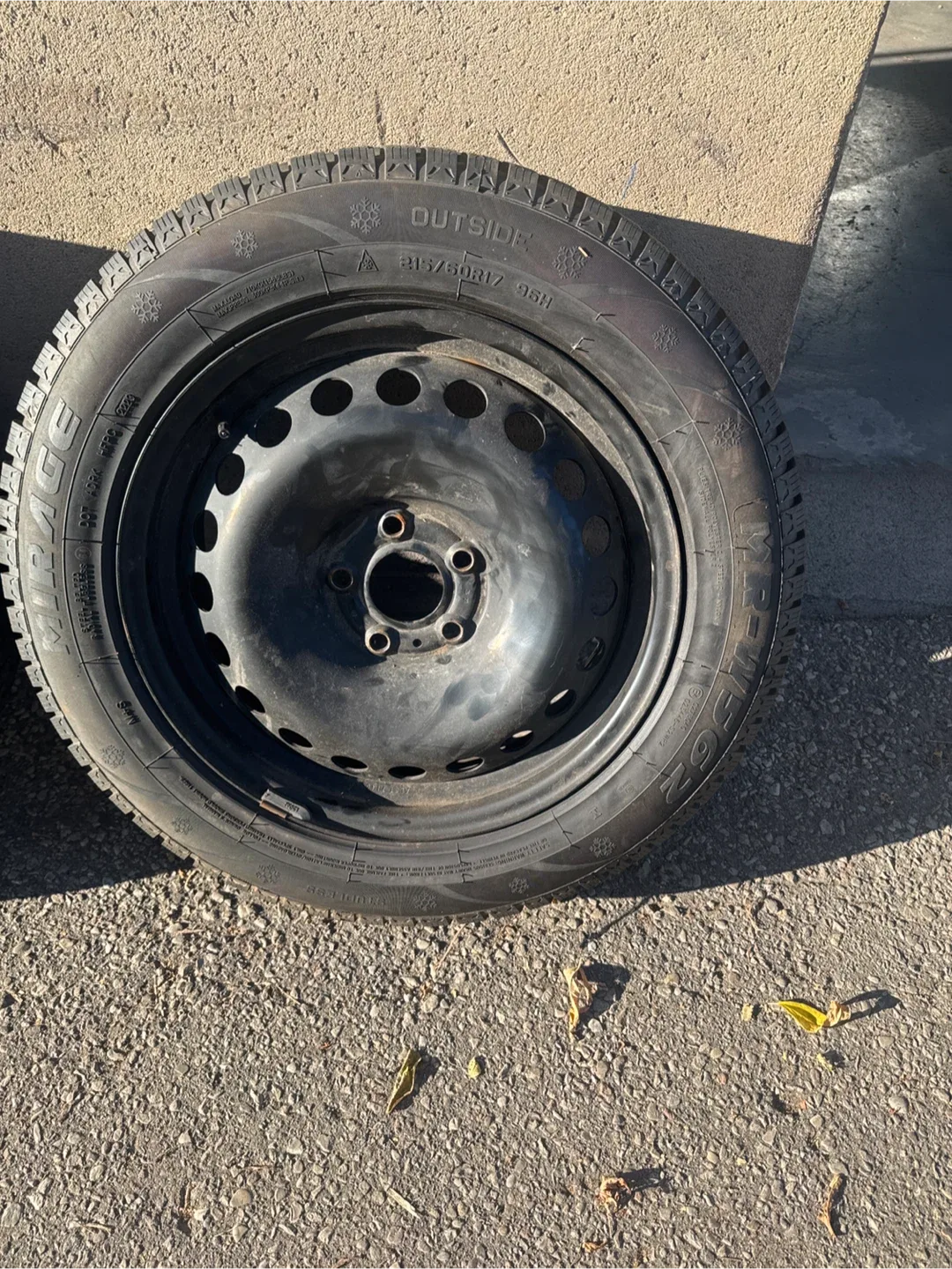 Set of 4 Mirage MR-W562 Winter Tires 215/60R17 image indicator(2)