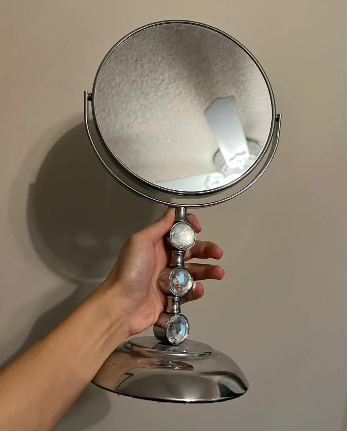 Double-Sided Makeup Mirror with stand and Crystal Accents image indicator(2)