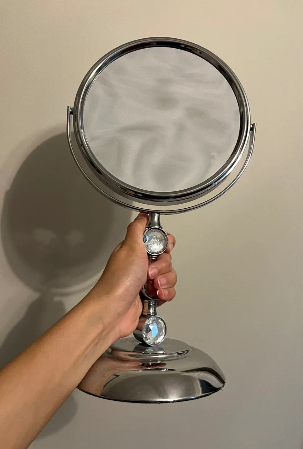 Double-Sided Makeup Mirror with stand and Crystal Accents image indicator(3)