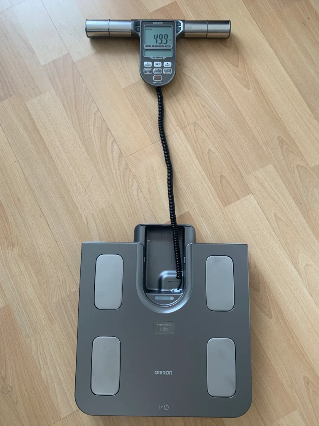 Omron Full Body Sensor Body Composition Monitor & Scale image indicator(2)