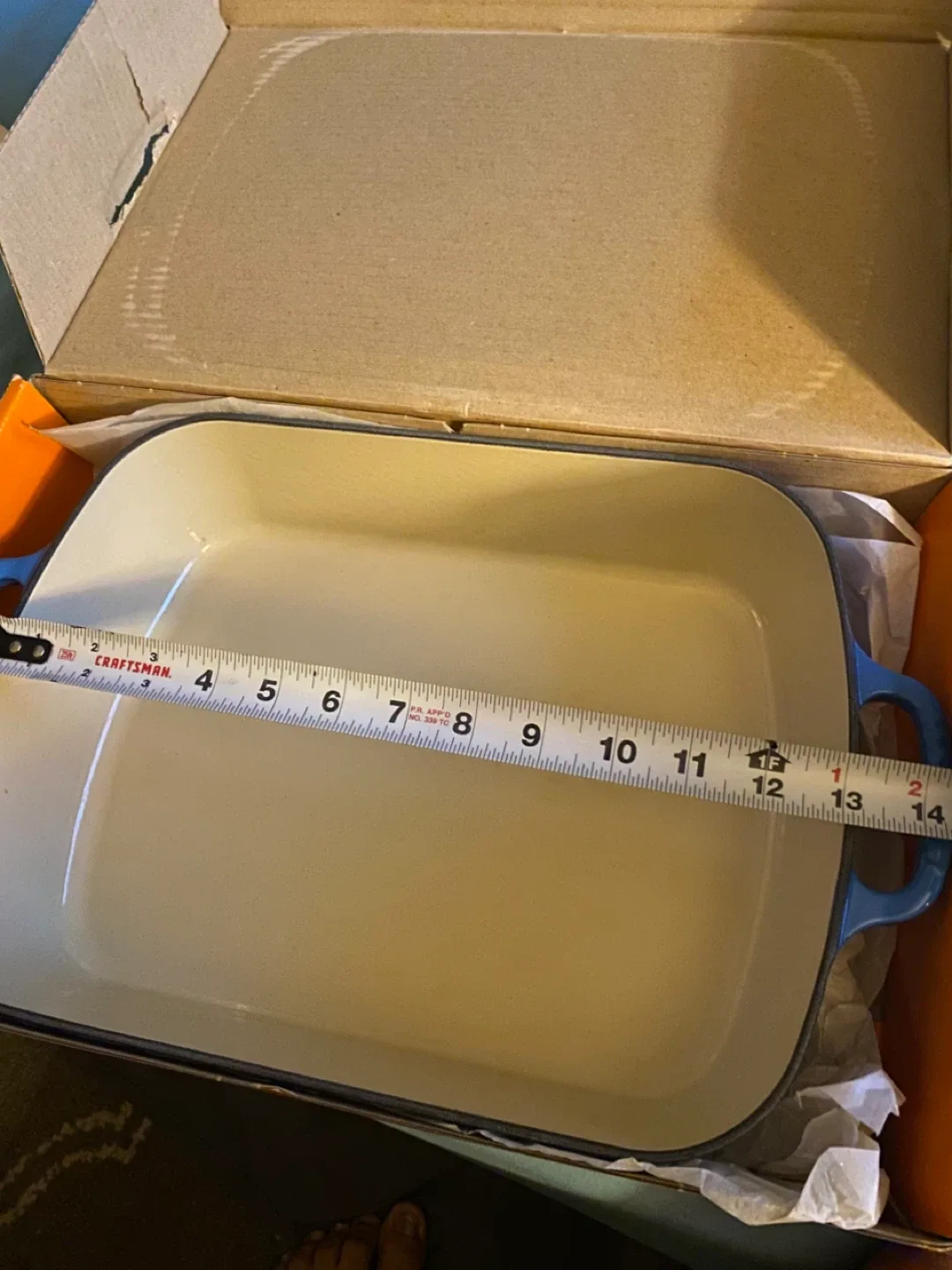 Le Creuset Enameled Cast Iron Rectangular Roaster image indicator(3)