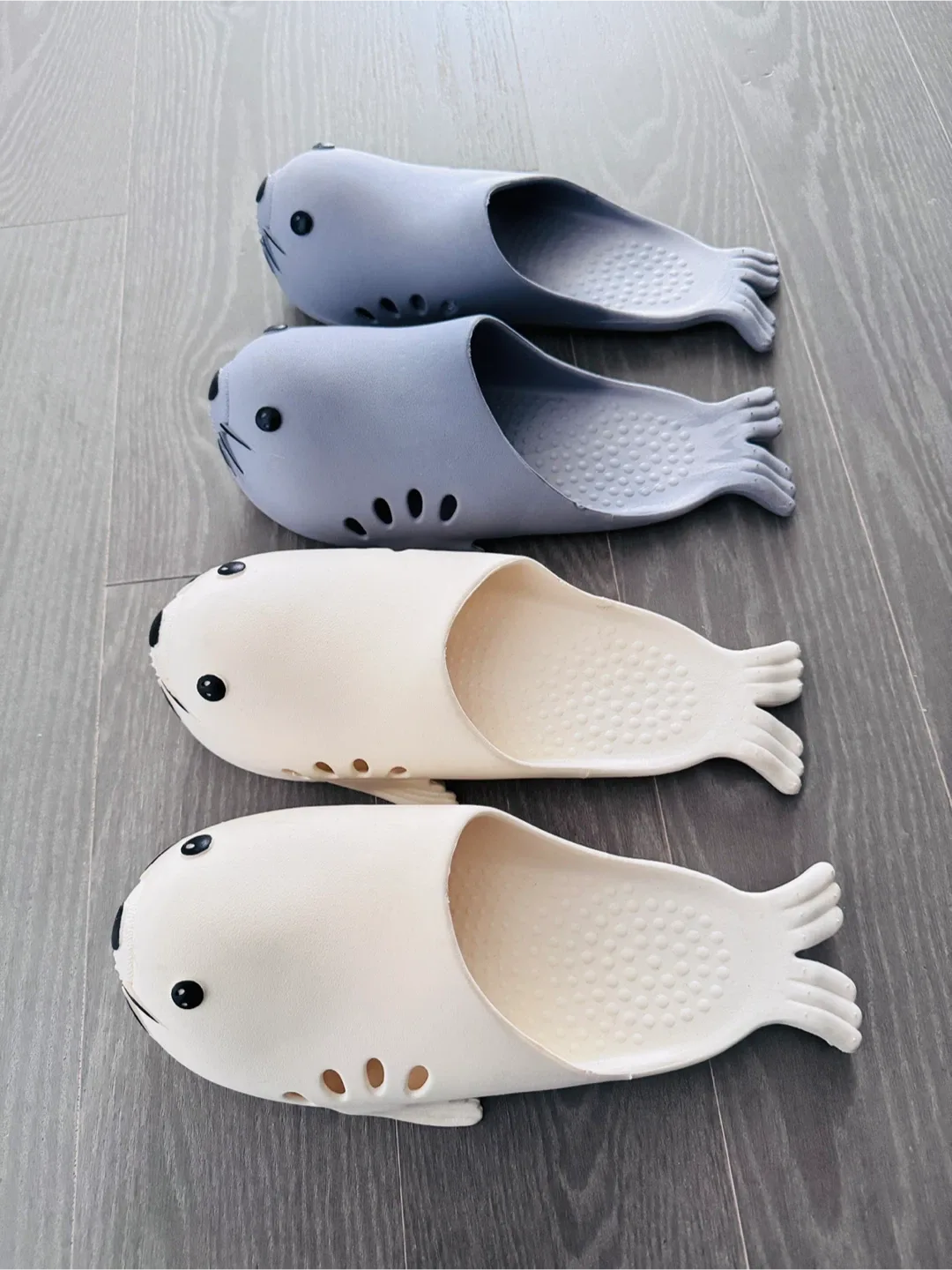 Cute Seal Slippers - Size 7/8 image indicator(3)
