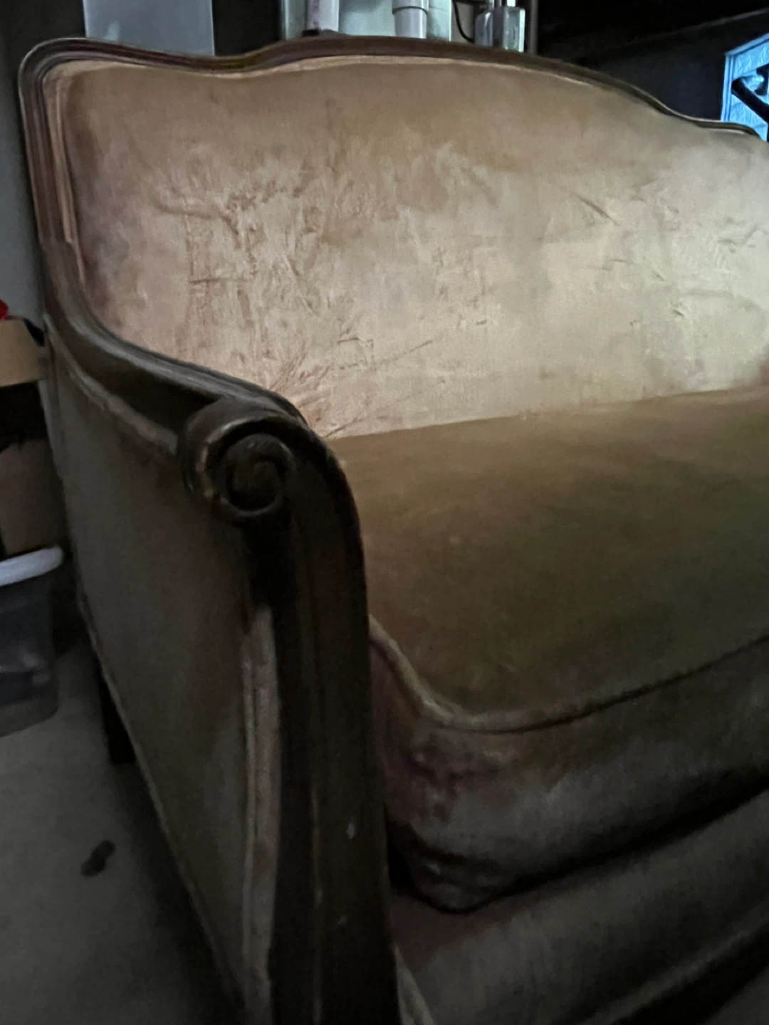 Vintage Loveseat Sofa - Great Condition! - photo 5