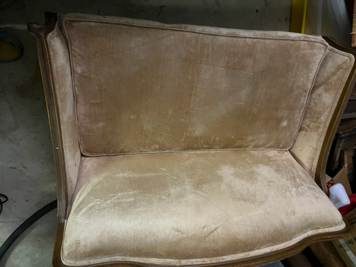 Vintage Loveseat Sofa - Great Condition! - photo 3