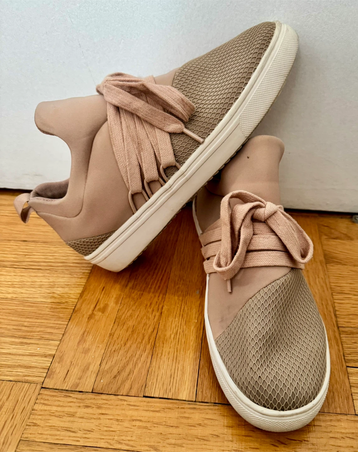Steve Madden Sneakers - Size 7.5 - photo 2