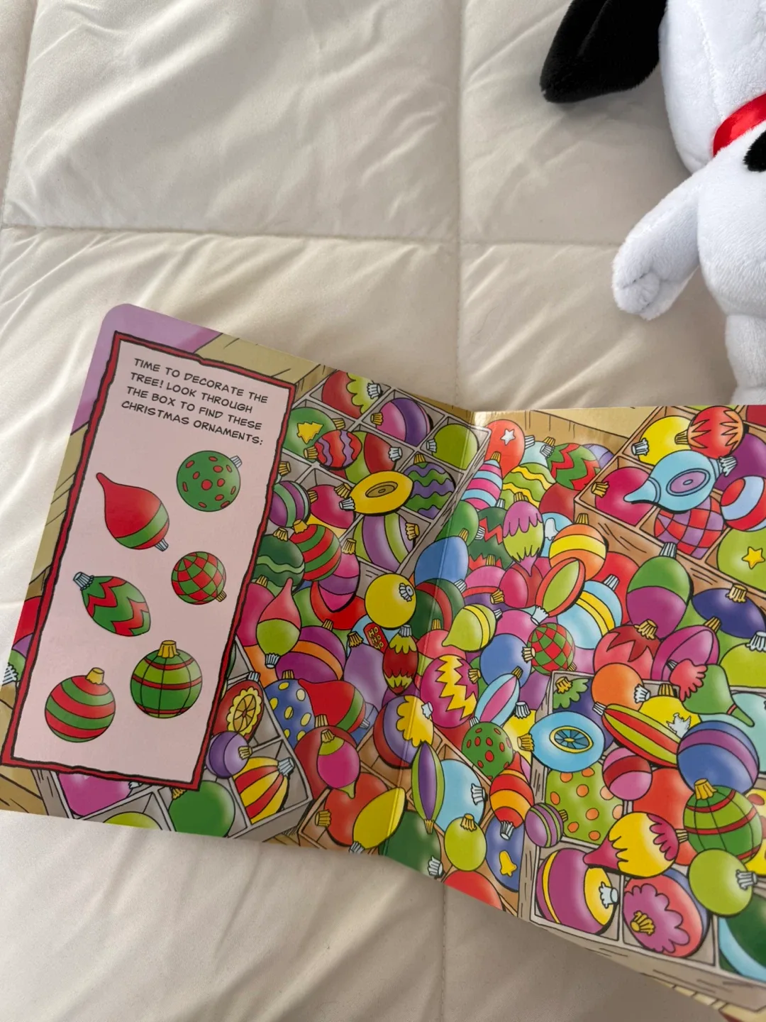 Peanuts Snoopy Christmas Plush and Book image indicator(6)