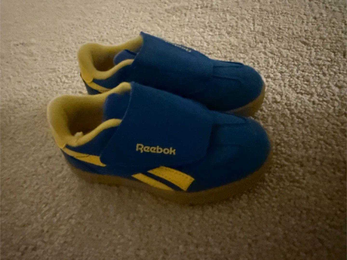 Reebok Kids' Blue/Yellow Sneakers Size 6 thumbnail