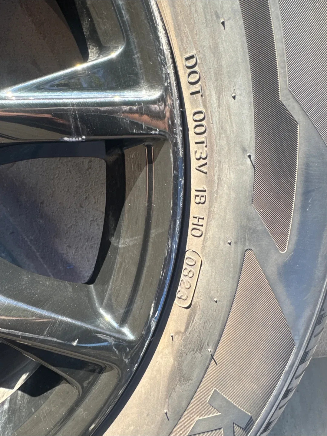 Honda Black Alloy Wheels with Hankook Kinergy GT Tires image indicator(7)