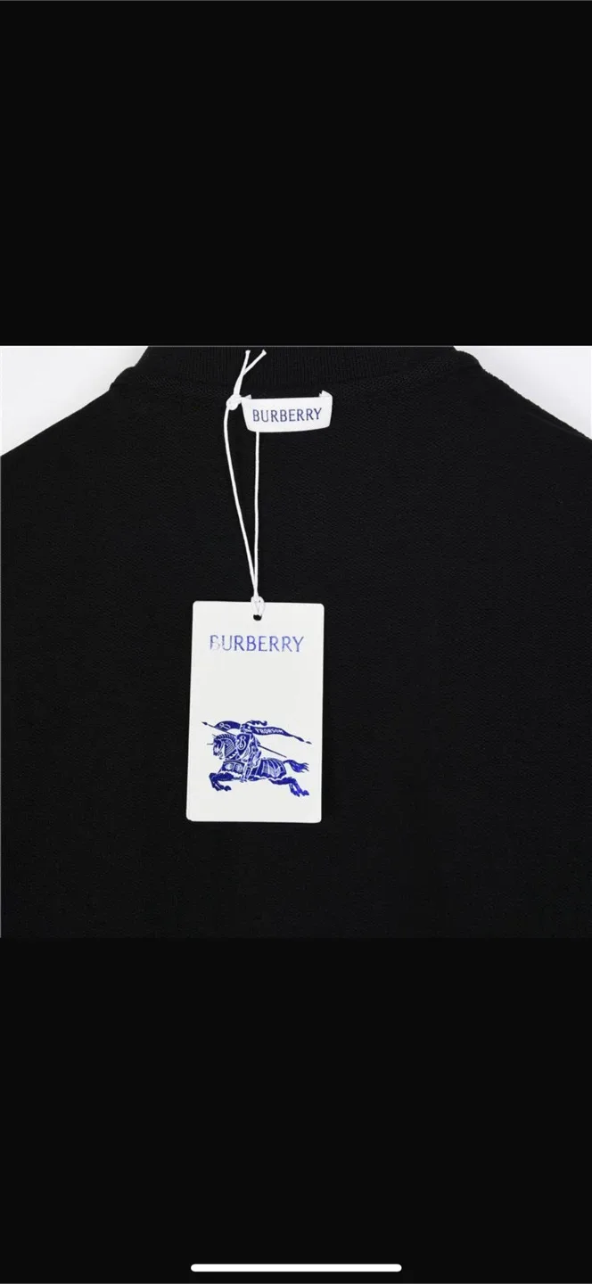Burberry Black Polo Shirt - Size M image indicator(5)