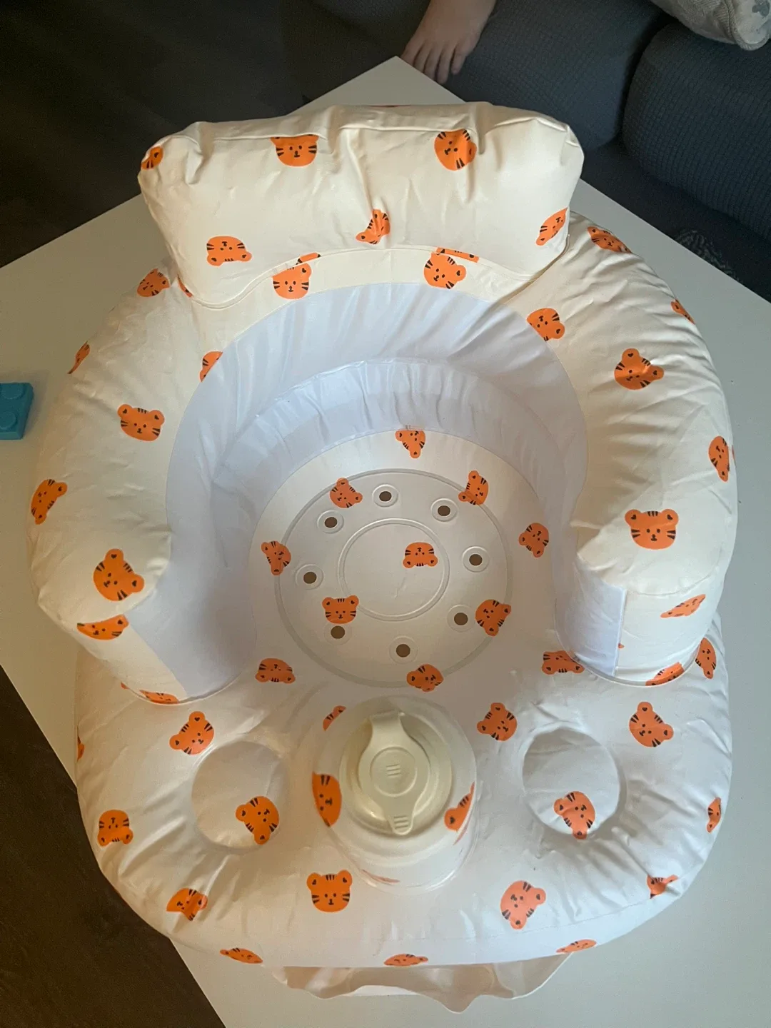 Inflatable Baby Chair - no pump needed image indicator(3)