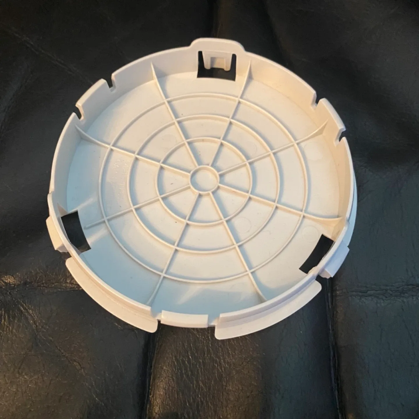 Mounting Bracket, Screws, Washers 🥕 image indicator(2)