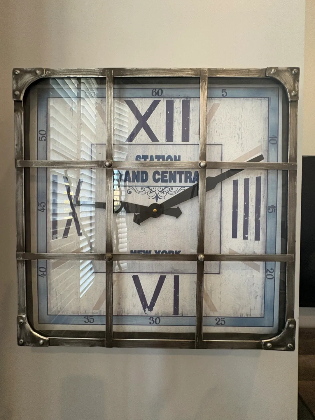 Home Decor Items - Vases, Clock, Fruits thumbnail