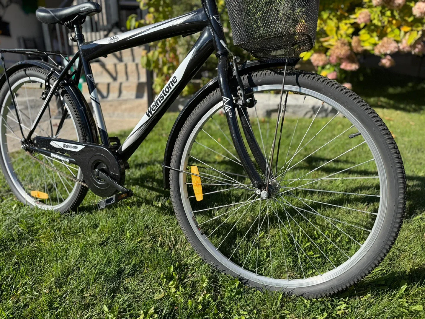 WeinStone MTB Bike with Basket - Black image indicator(3)