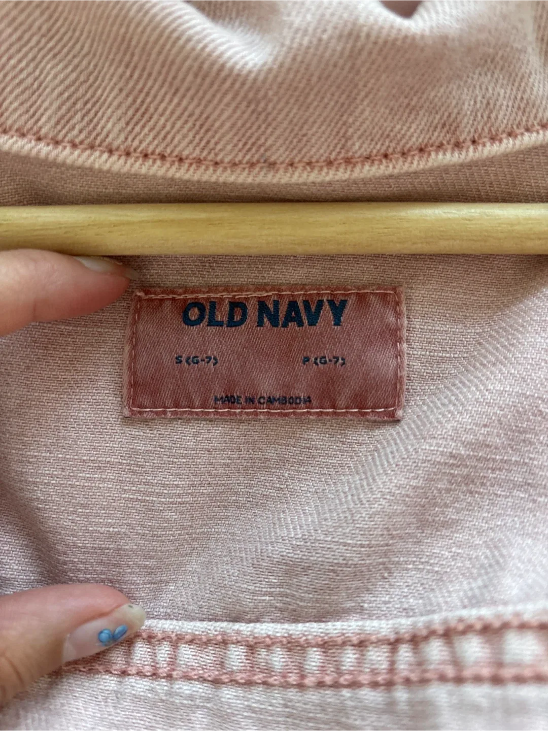 Pink denim jacket from Old Navy -size 6-7 image indicator(2)