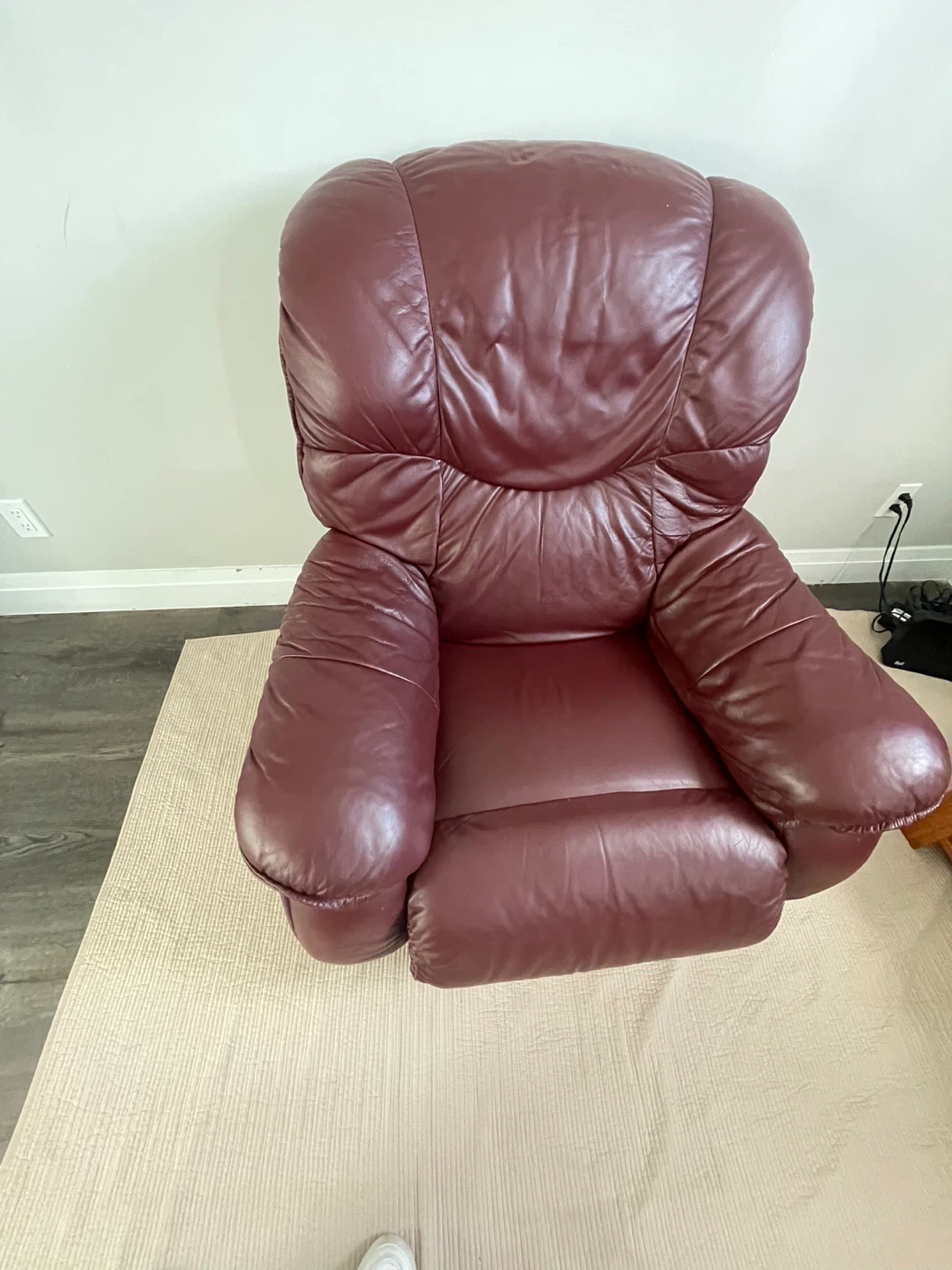 Burgundy Leather Recliner Chair - photo 2