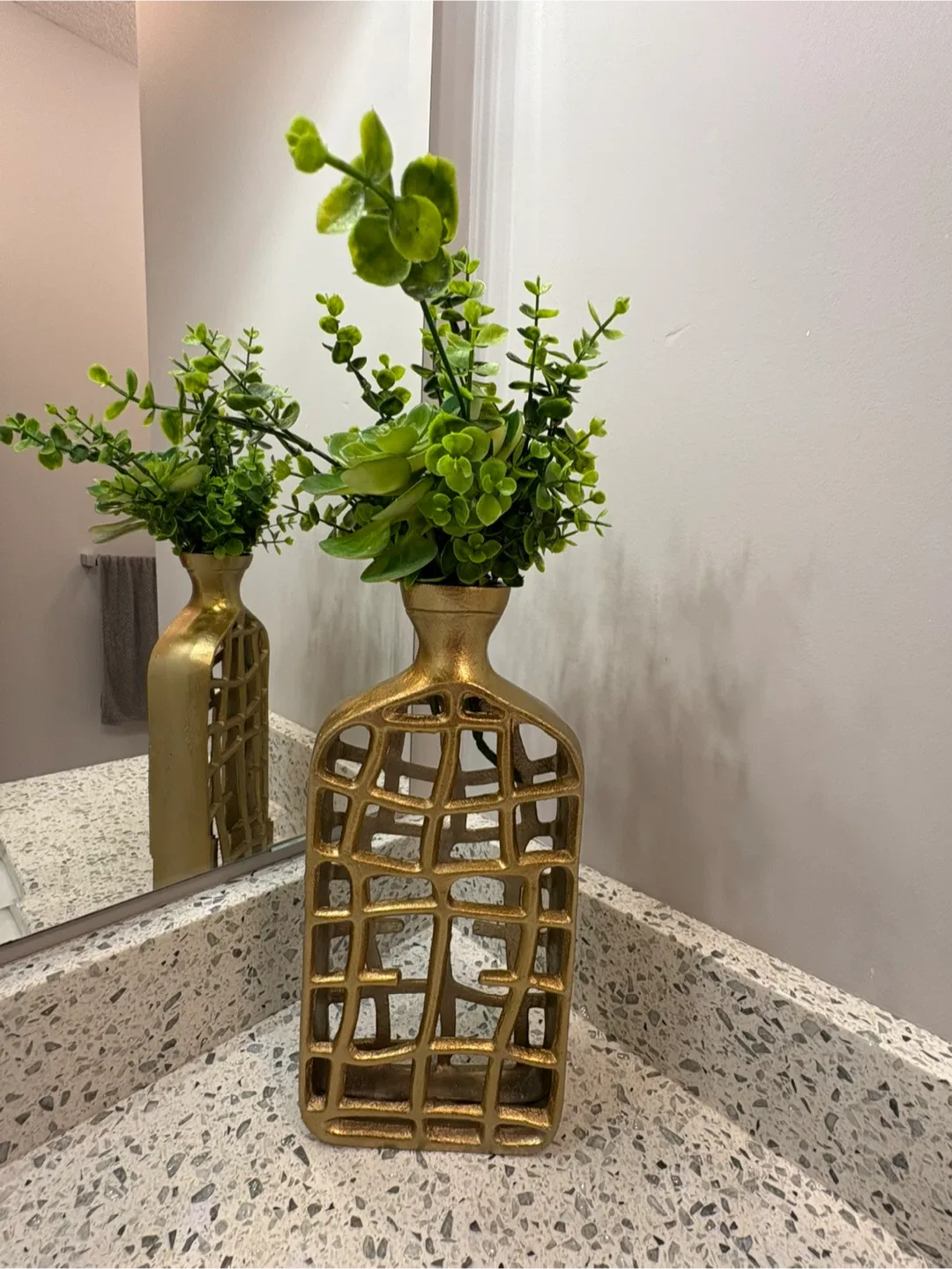 Home Decor Items image indicator(2)